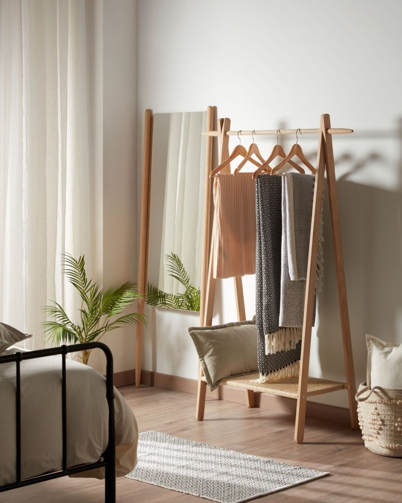 Clothing rail